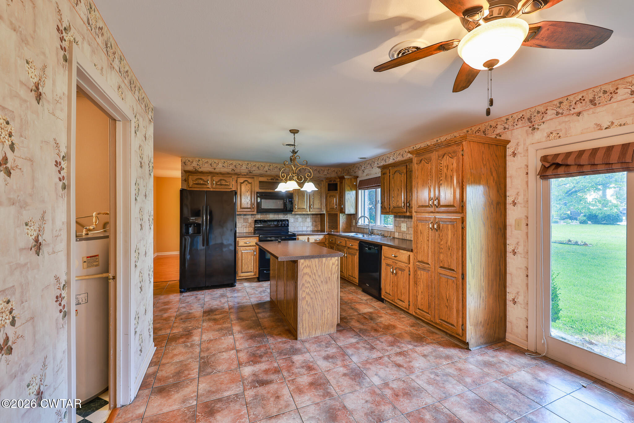 107 Woodfield Rise Martin, TN 38237 - Photo 4 of 37 FT8A9164
