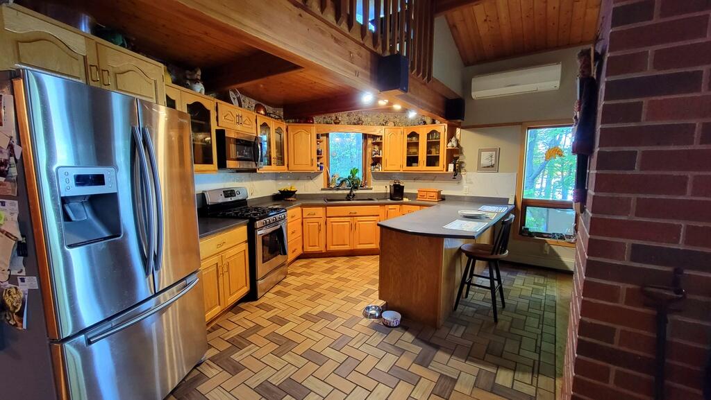 95 Camp Road Wilton, ME 04294 - Photo 19 of 45 Kitchen