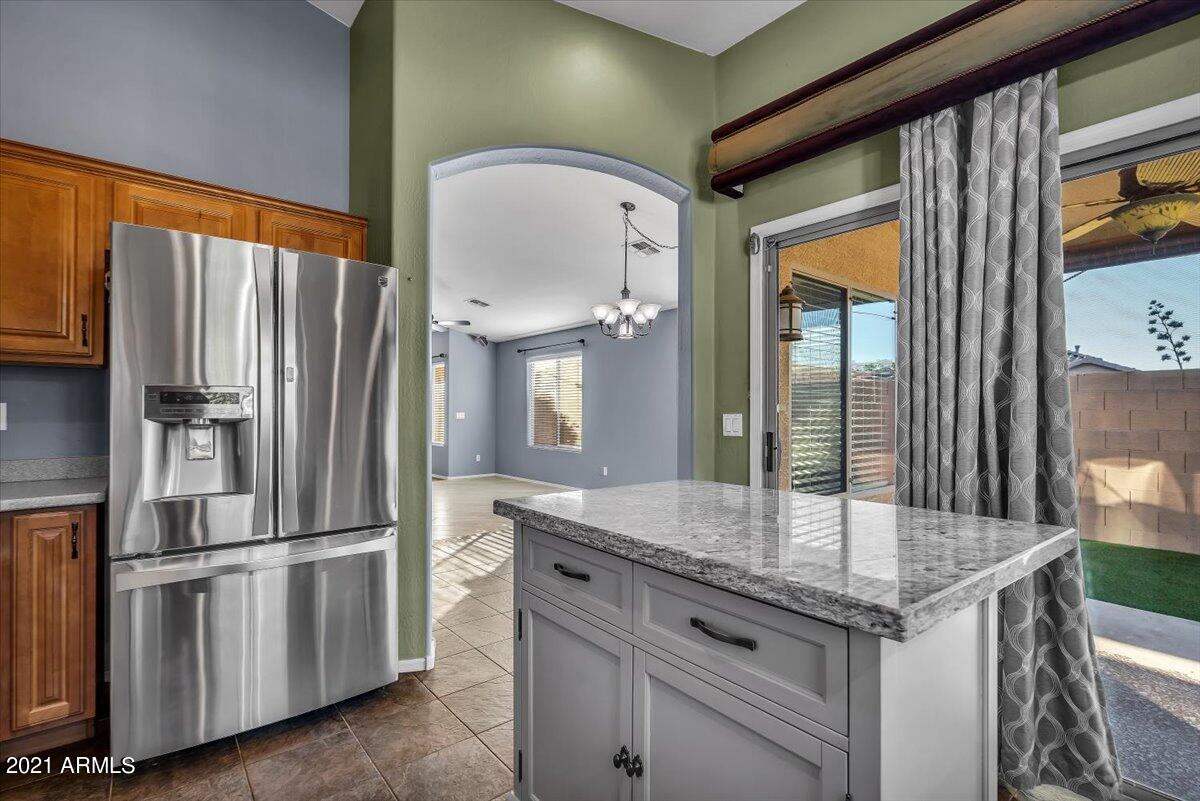 46176 West Tucker Road Maricopa, AZ 85139 - Photo 11 of 28 Kitchen