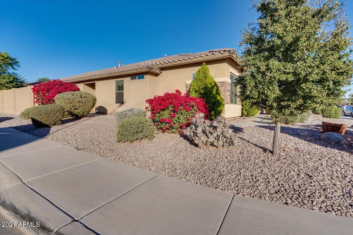 46176 West Tucker Road Maricopa, AZ 85139 - Photo 3 of 28 Front/Corner of Home