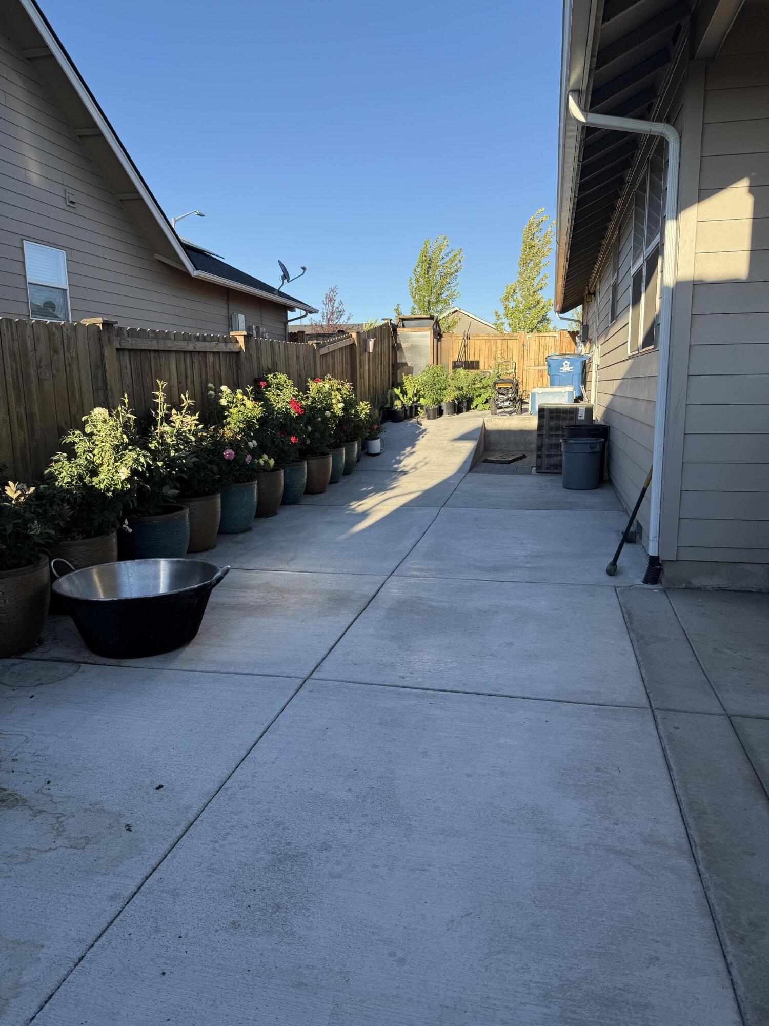 1779 Northeast 3rd Street Redmond, OR 97756 - Photo 3 of 19 1779 summer