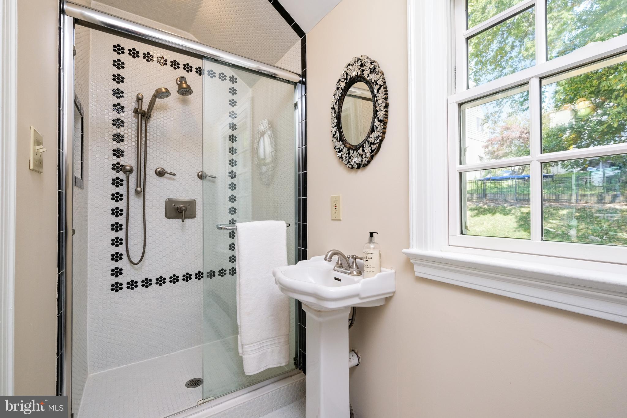 4633 River Road Bethesda, MD 20816 - Photo 27 of 44 Main level renovated full bath