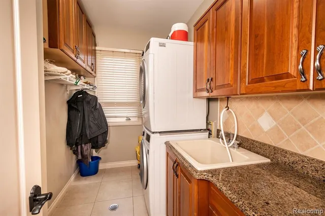 $840,000 | 57629 Stonebriar Drive, Washington, MI 48094