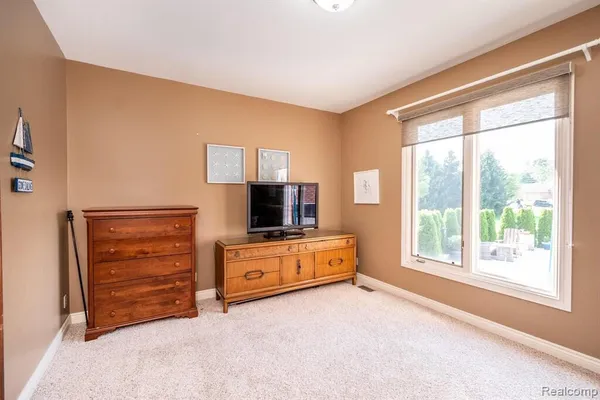 $825,000 | 57629 Stonebriar Drive, Washington, MI 48094