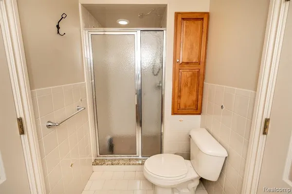 $825,000 | 57629 Stonebriar Drive, Washington, MI 48094