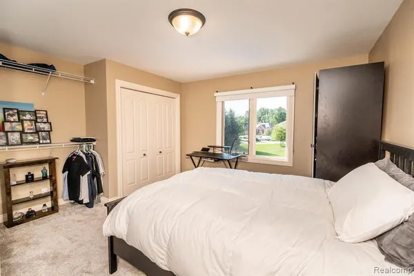 $825,000 | 57629 Stonebriar Drive, Washington, MI 48094