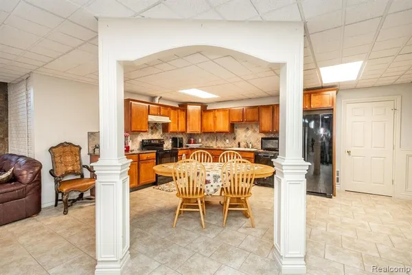 $825,000 | 57629 Stonebriar Drive, Washington, MI 48094