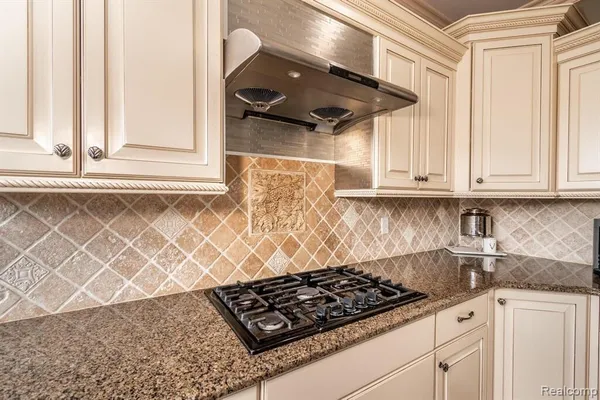 $825,000 | 57629 Stonebriar Drive, Washington, MI 48094