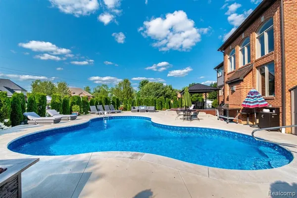 $825,000 | 57629 Stonebriar Drive, Washington, MI 48094