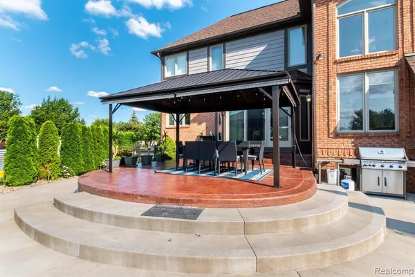 $825,000 | 57629 Stonebriar Drive, Washington, MI 48094