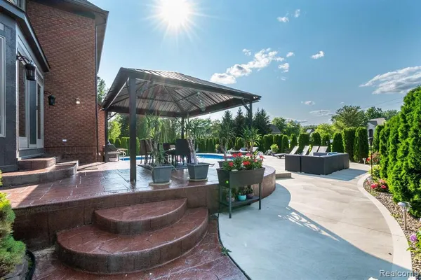 $825,000 | 57629 Stonebriar Drive, Washington, MI 48094