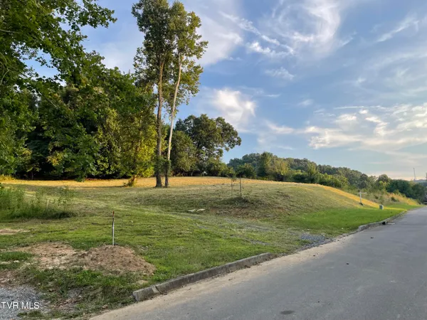 $100,500 | 1095 Reynolds Road, Unit 29, Piney Flats, TN 37686