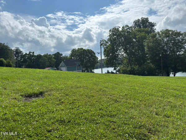 $100,500 | 1095 Reynolds Road, Unit 29, Piney Flats, TN 37686