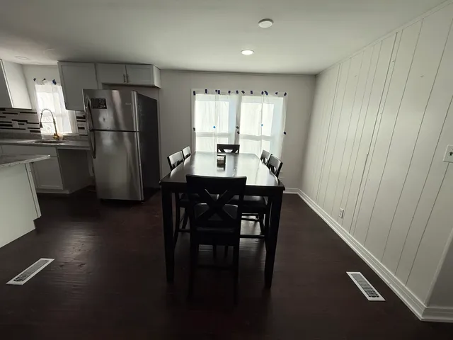 $90,000 | 25 Hearthside Drive, Matteson, IL 60443