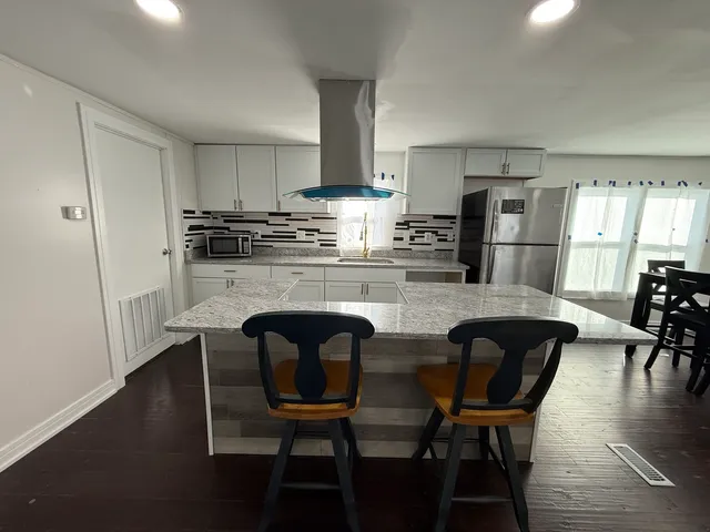 $90,000 | 25 Hearthside Drive, Matteson, IL 60443