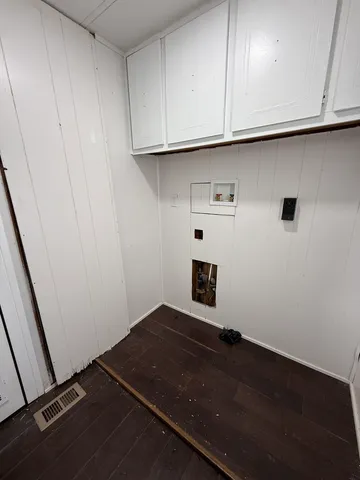 $90,000 | 25 Hearthside Drive, Matteson, IL 60443