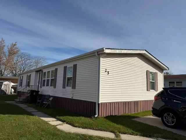 $90,000 | 25 Hearthside Drive, Matteson, IL 60443