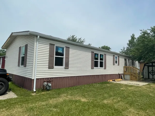 $90,000 | 25 Hearthside Drive, Matteson, IL 60443