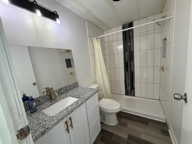 $90,000 | 25 Hearthside Drive, Matteson, IL 60443