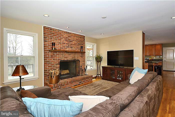 2201 Corbett Road Monkton, MD 21111 - Photo 10 of 30 a living room with furniture and a flat screen tv