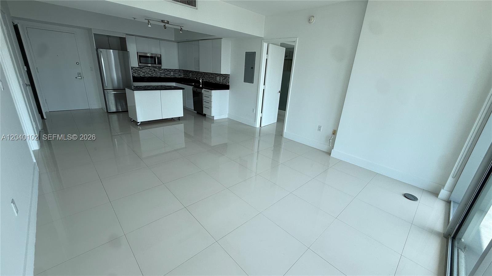 92 Southwest 3rd Street, Unit 3311 Miami, FL 33130 - Photo 5 of 14