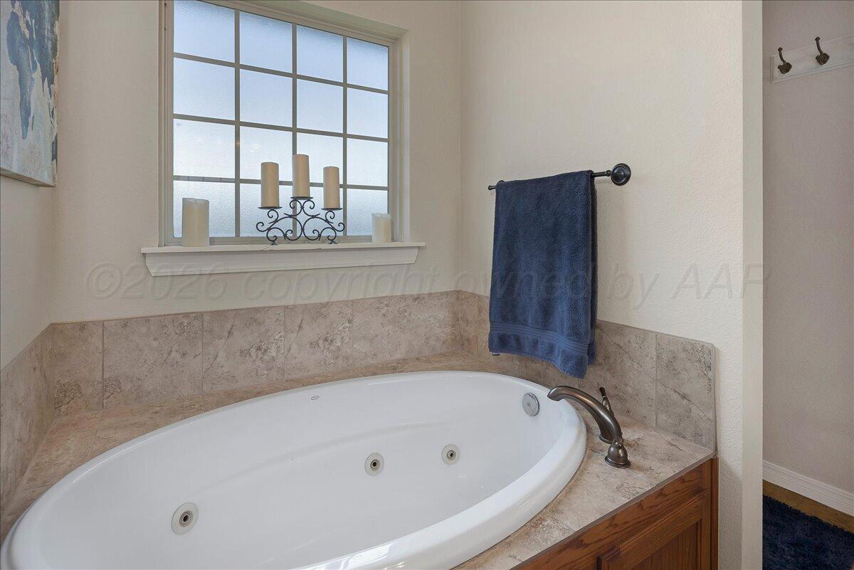 5906 South Rusk Street Amarillo, TX 79118 - Photo 18 of 34 18-Primary Bath