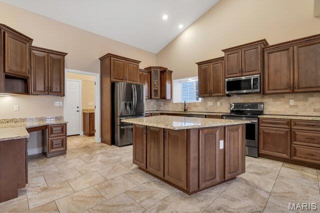 623 Castle Ridge Drive Wentzville, MO 63385 - Photo 2 of 64