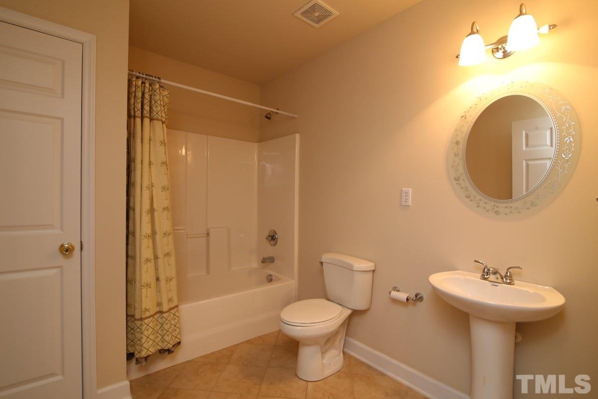 11633 Broadfield Court Raleigh, NC 27617 - Photo 14 of 24 Gallery Image 14