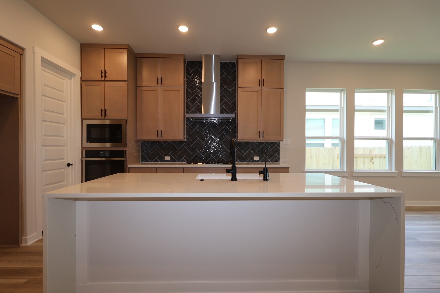 328 Marisol Bend Georgetown, TX 78626 - Photo 3 of 17