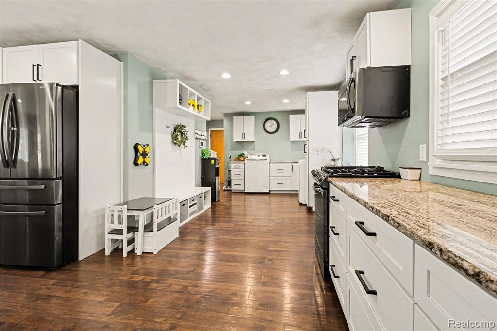 330 Cole Road Monroe, MI 48162 - Photo 9 of 39