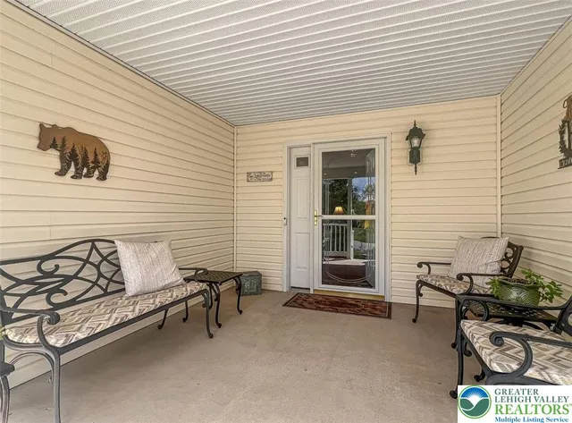 $399,000 | 317 Golden Oaks Drive, White Haven, PA 18661