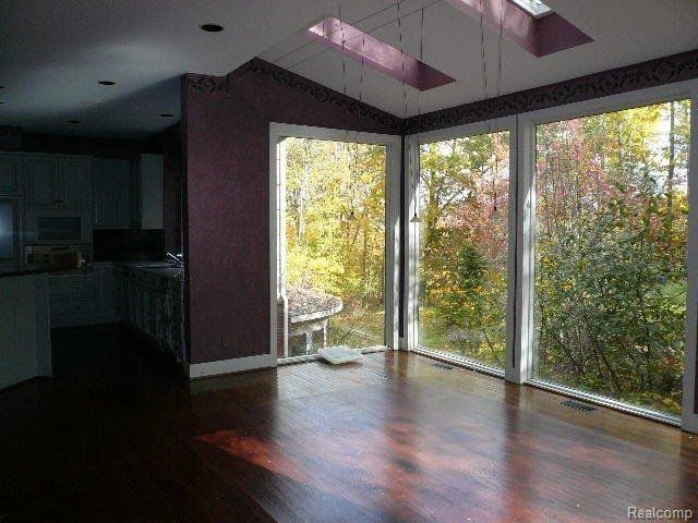 2785 Cranbrook Ridge Court Rochester, MI 48306 - Photo 8 of 11 X (9)
