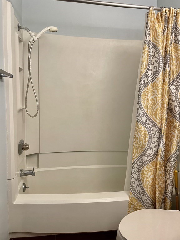 267 Locust Street, Unit 2K Northampton, MA 01062 - Photo 10 of 17