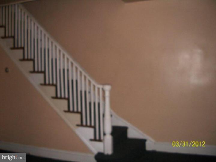 64 Lamport Road Upper Darby, PA 19082 - Photo 4 of 18