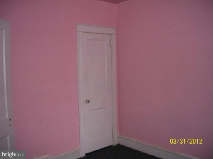 64 Lamport Road Upper Darby, PA 19082 - Photo 10 of 18
