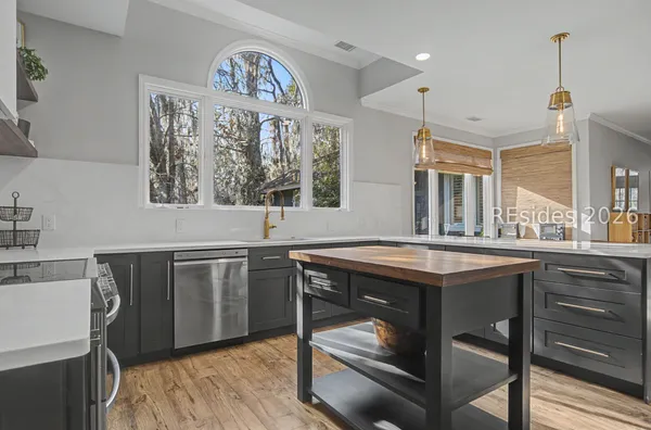 $1,390,000 | 27 Martingale West, Bluffton, SC 29909