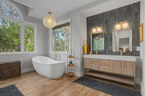 $1,390,000 | 27 Martingale West, Bluffton, SC 29909