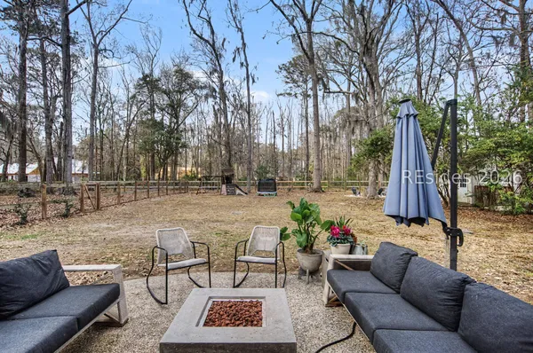 $1,390,000 | 27 Martingale West, Bluffton, SC 29909
