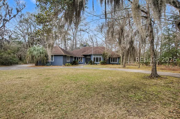 $1,390,000 | 27 Martingale West, Bluffton, SC 29909