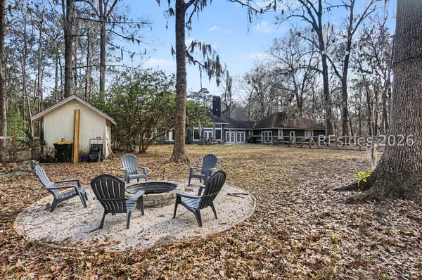 $1,390,000 | 27 Martingale West, Bluffton, SC 29909