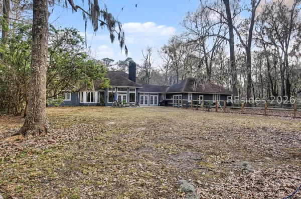 $1,390,000 | 27 Martingale West, Bluffton, SC 29909