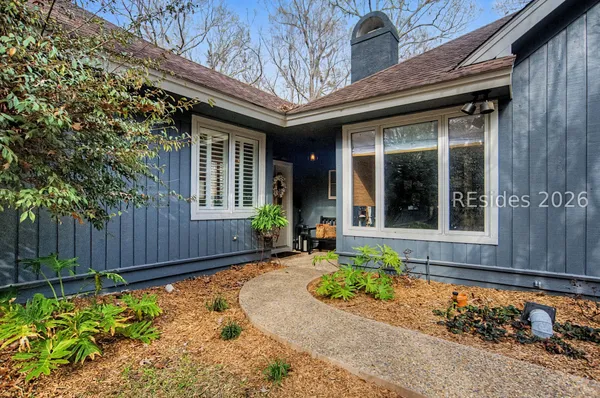 $1,390,000 | 27 Martingale West, Bluffton, SC 29909