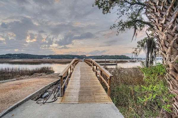 $1,390,000 | 27 Martingale West, Bluffton, SC 29909