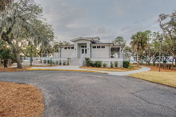 $1,390,000 | 27 Martingale West, Bluffton, SC 29909