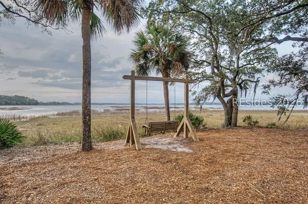 $1,390,000 | 27 Martingale West, Bluffton, SC 29909