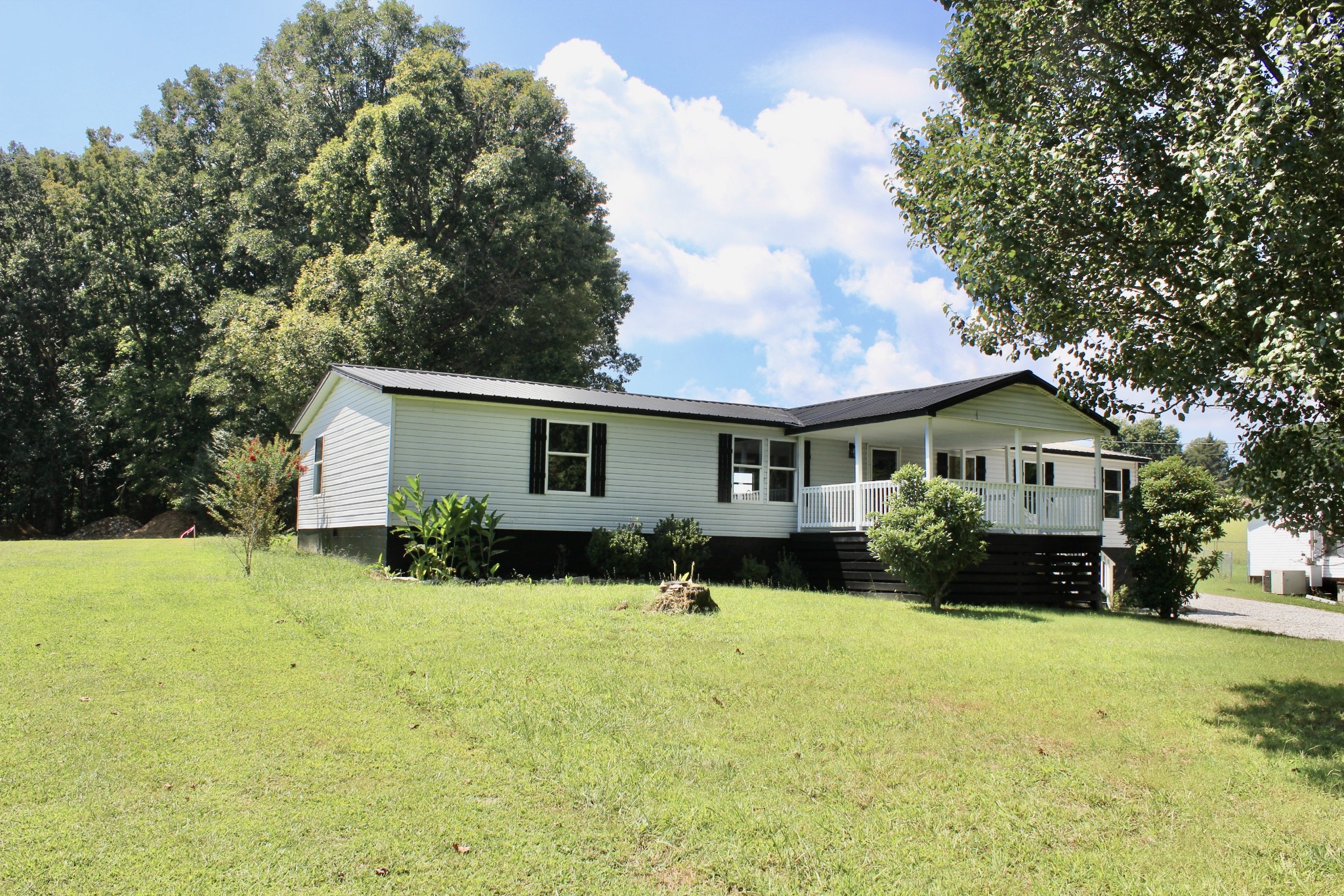 2745 Summerfield Road Monteagle, TN 37356 - Photo 6 of 40 Gallery Image 6