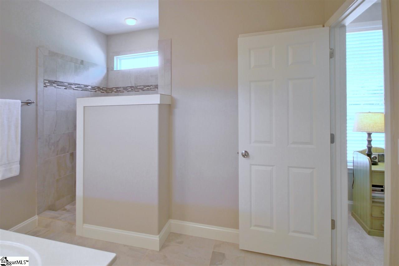 2515 Holiday Road Greer, SC 29651 - Photo 17 of 36