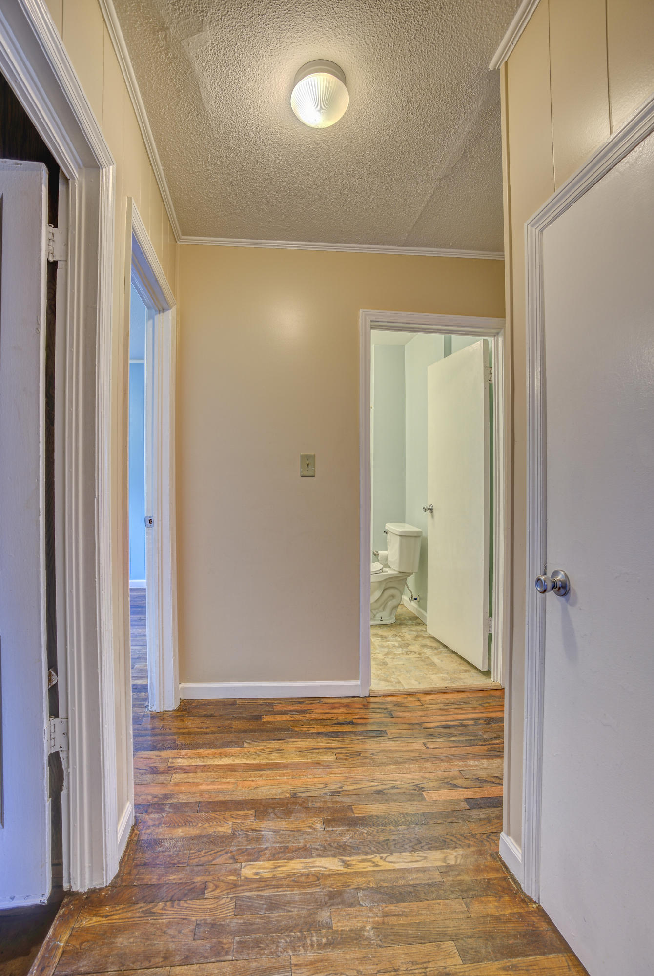 104 Hickory Road Bristol, TN 37620 - Photo 13 of 37 hick--10