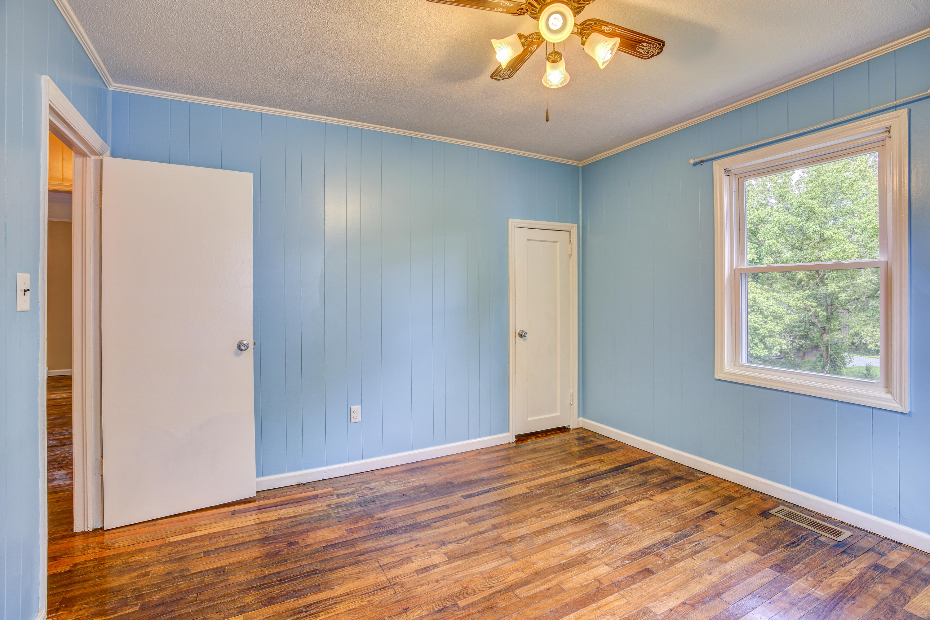104 Hickory Road Bristol, TN 37620 - Photo 21 of 37 hick--17