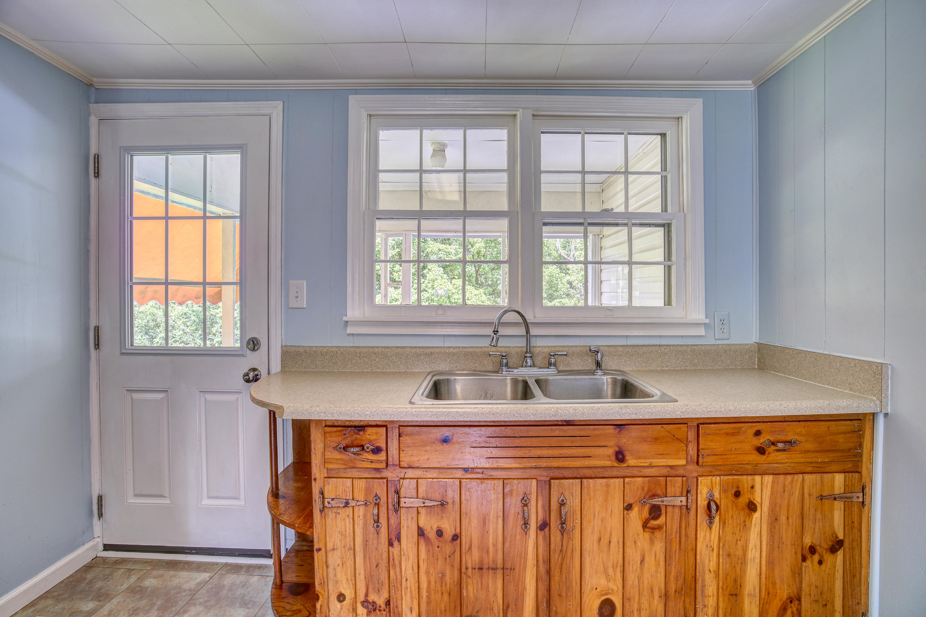 104 Hickory Road Bristol, TN 37620 - Photo 31 of 37 hick--28